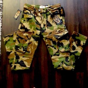 For denim cargo pants with cargo pockets and splashes of paint